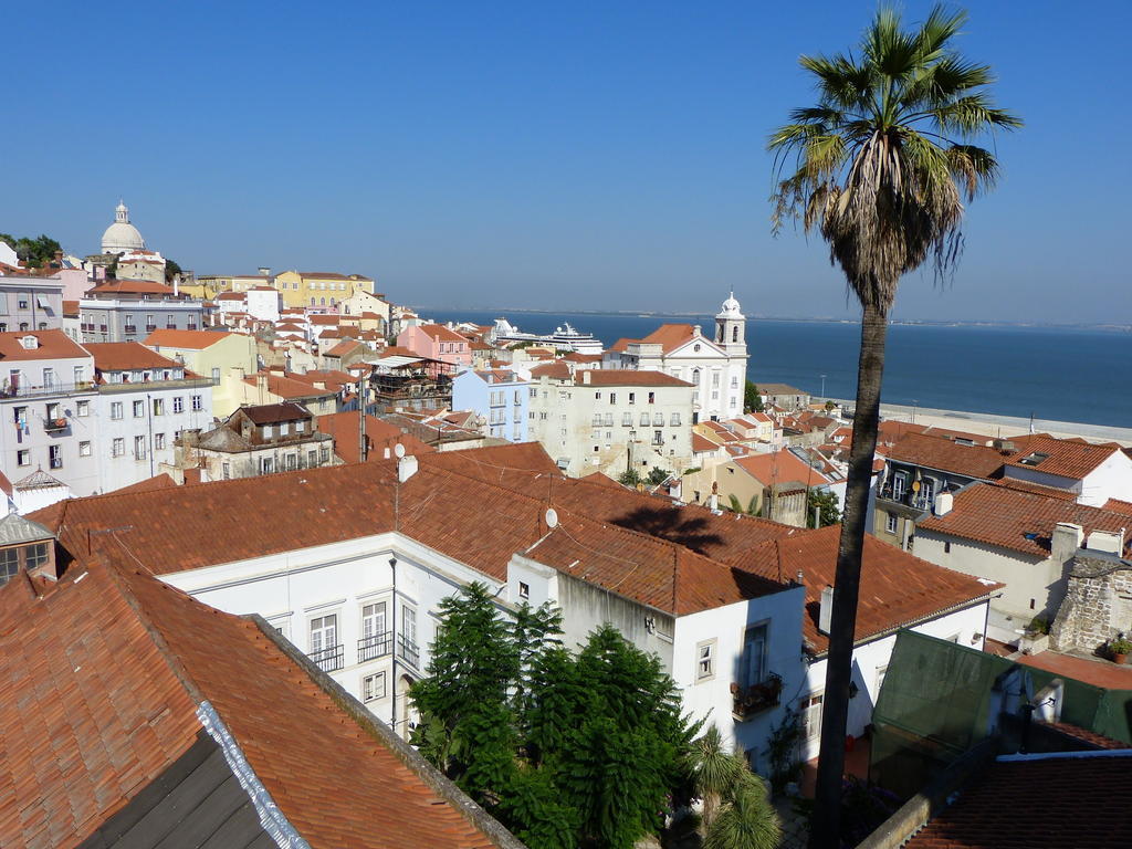 Bairrus Lisbon Apartments - Alfama Buitenkant foto