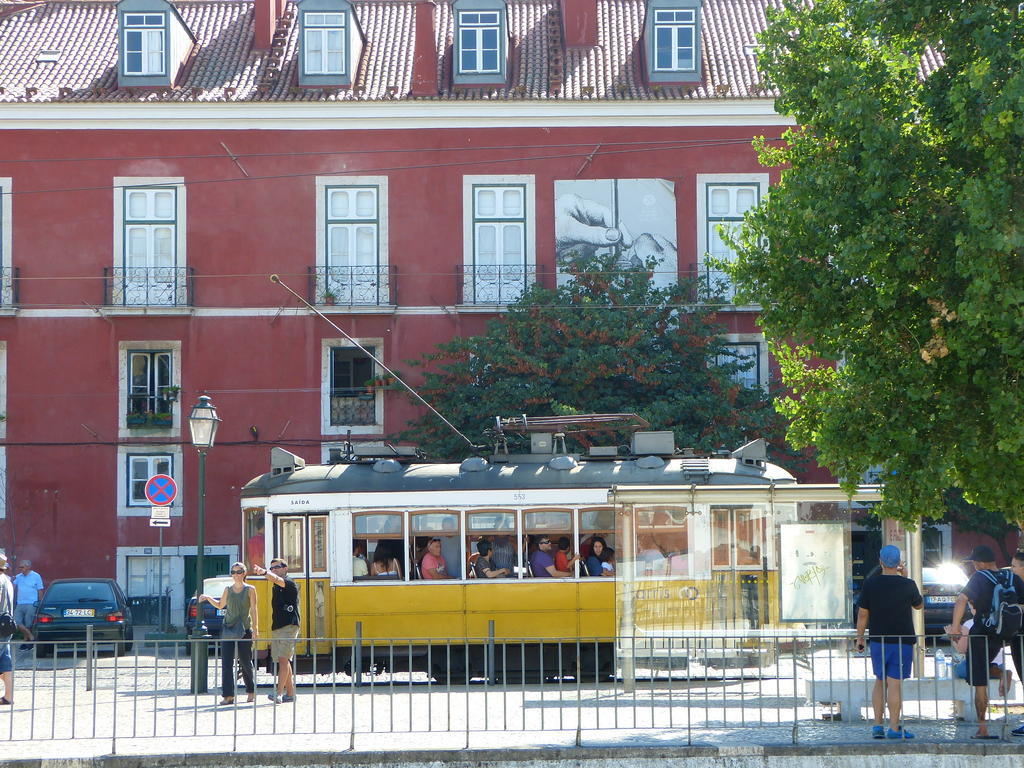 Bairrus Lisbon Apartments - Alfama Buitenkant foto